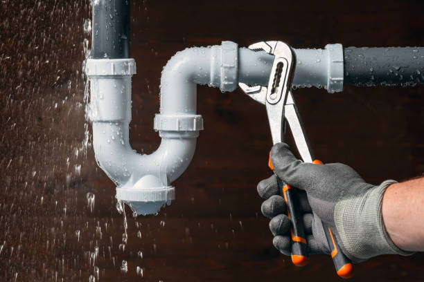 Professional Leak Detection technician working in Draper, VA